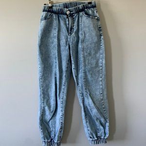 Comfortable Jean with elastic ankle